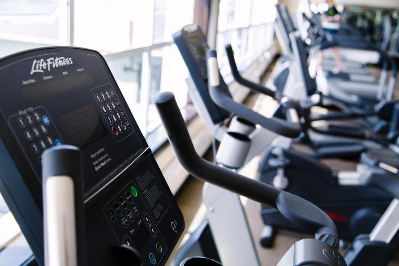The Boma Nairobi Hotel Exterior photo Life Fitness 95c Recumbent Bike
