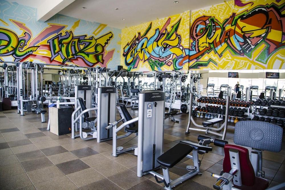 The Boma Nairobi Hotel Exterior photo The gym at the hotel