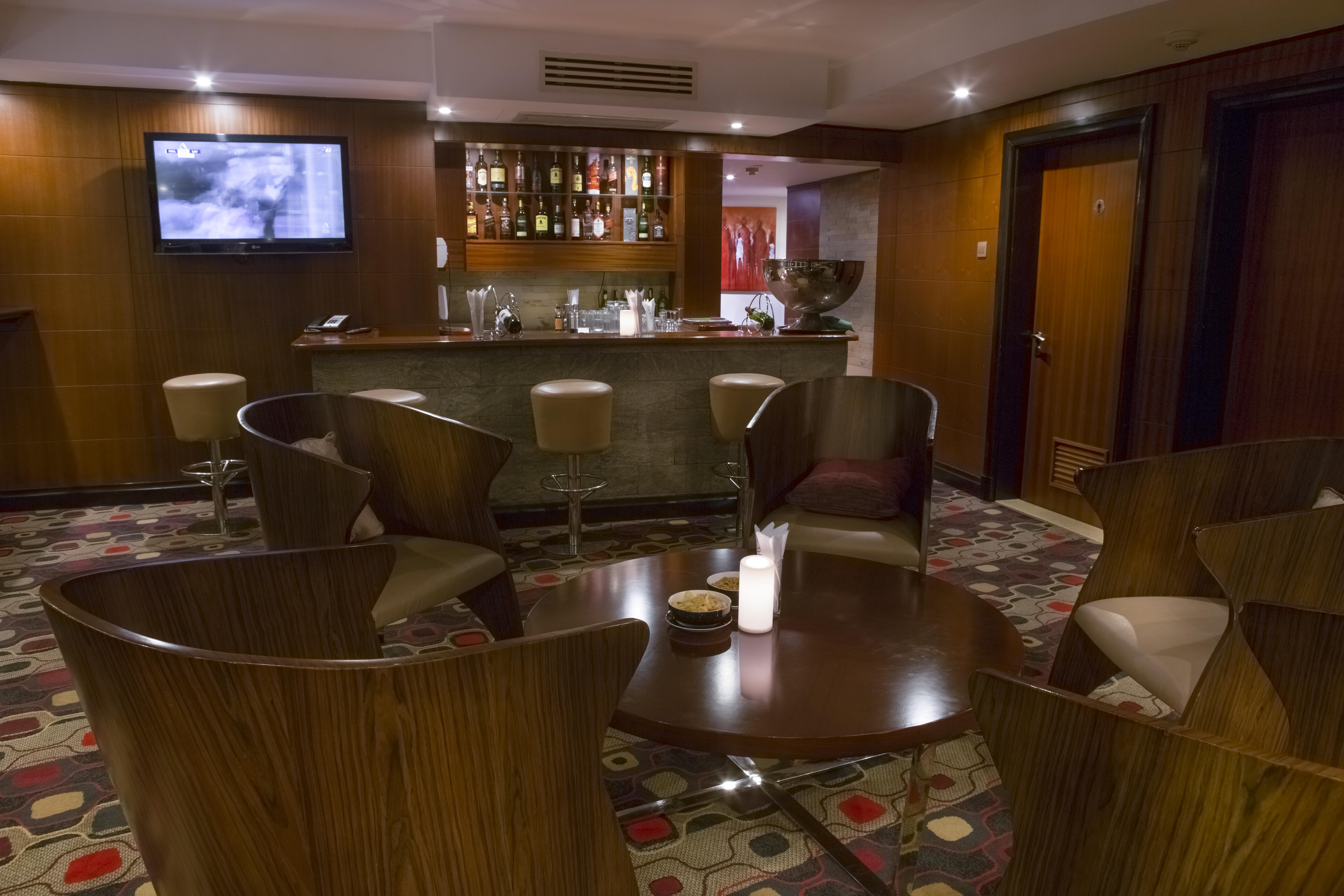 The Boma Nairobi Hotel Exterior photo The bar at the 1900 Club